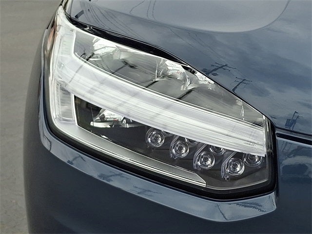 2024 Volvo XC90 Recharge Plug-In Hybrid T8 Core Bright Theme