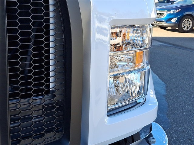 2023 Ford F-650SD Base