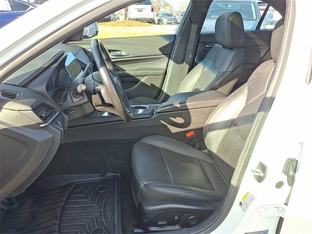 2022 Cadillac CT4 Premium Luxury