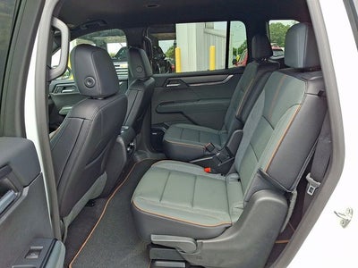 2025 GMC Acadia AT4