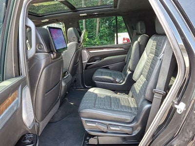 2025 Cadillac Escalade Sport Platinum