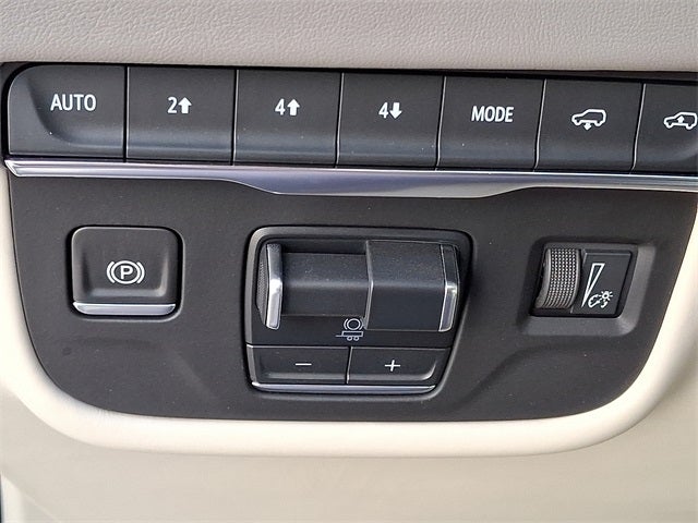 2025 Cadillac Escalade ESV Premium Luxury Platinum