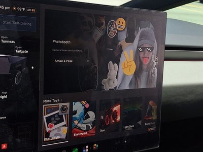2025 Tesla Cybertruck AWD