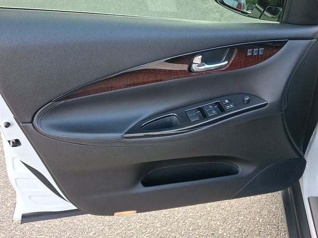 2016 INFINITI QX50 Base