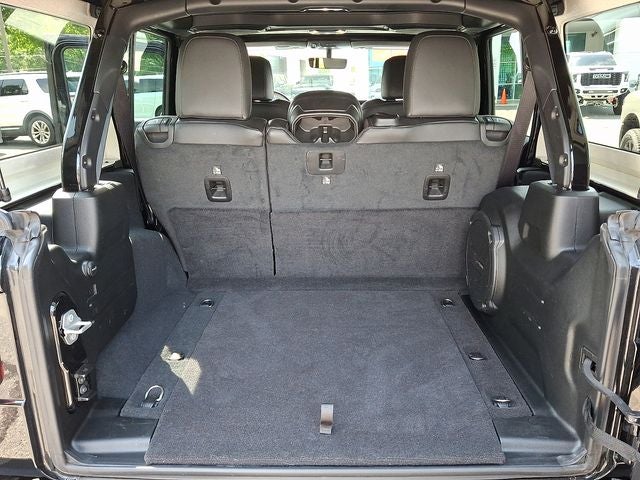 2023 Jeep Wrangler Sahara Altitude