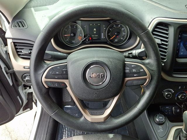 2015 Jeep Cherokee Sport