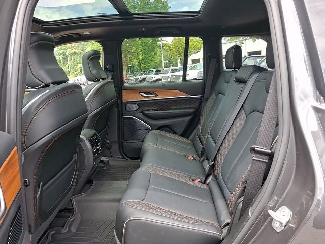2022 Jeep Grand Cherokee Summit Reserve