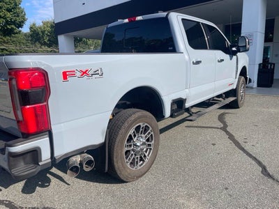 2024 Ford Super Duty F-350 SRW Pickup XLT
