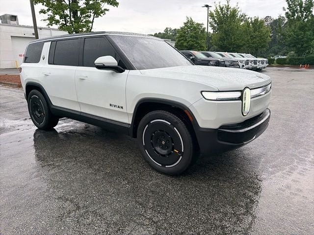 2025 Rivian R1S Adventure
