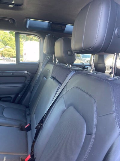 2025 Land Rover Defender V8