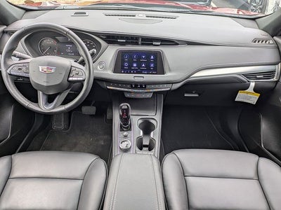 2023 Cadillac XT4 Premium Luxury