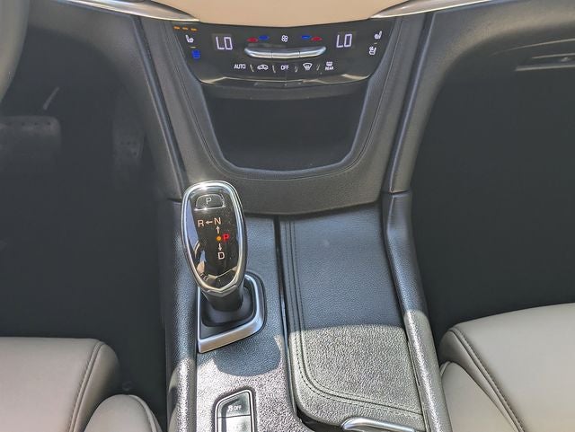 2017 Cadillac XT5 Platinum
