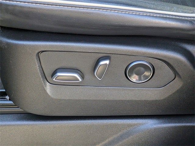 2023 Cadillac Escalade ESV Premium