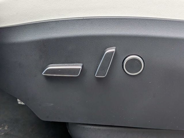 2023 Tesla Model X Standard Range