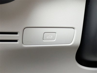 2023 Volvo XC40 B5 Plus Dark Theme