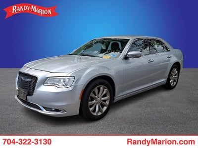 2019 Chrysler 300 Touring