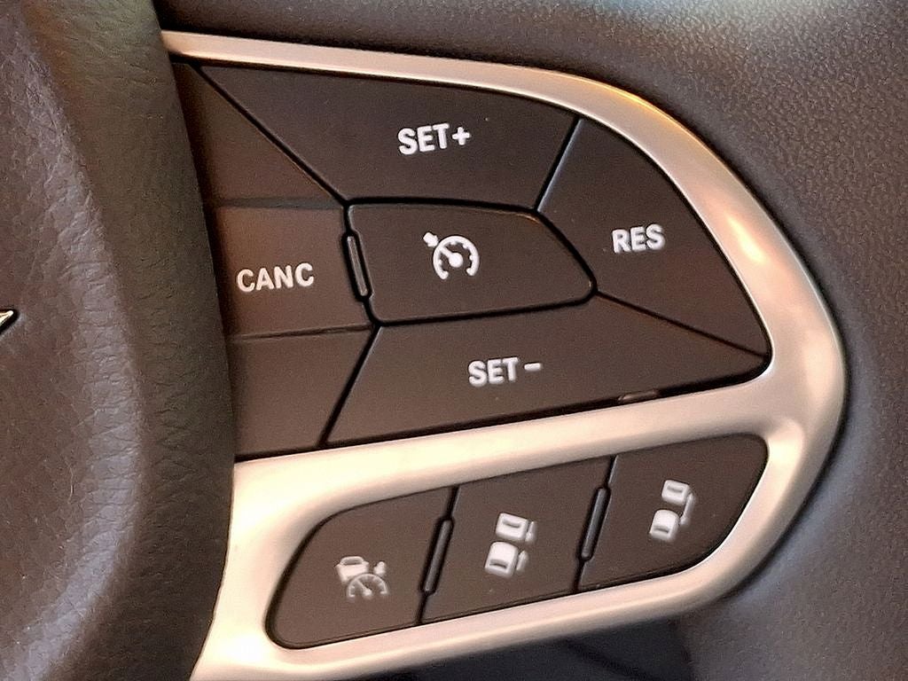 2023 Chrysler 300 Touring