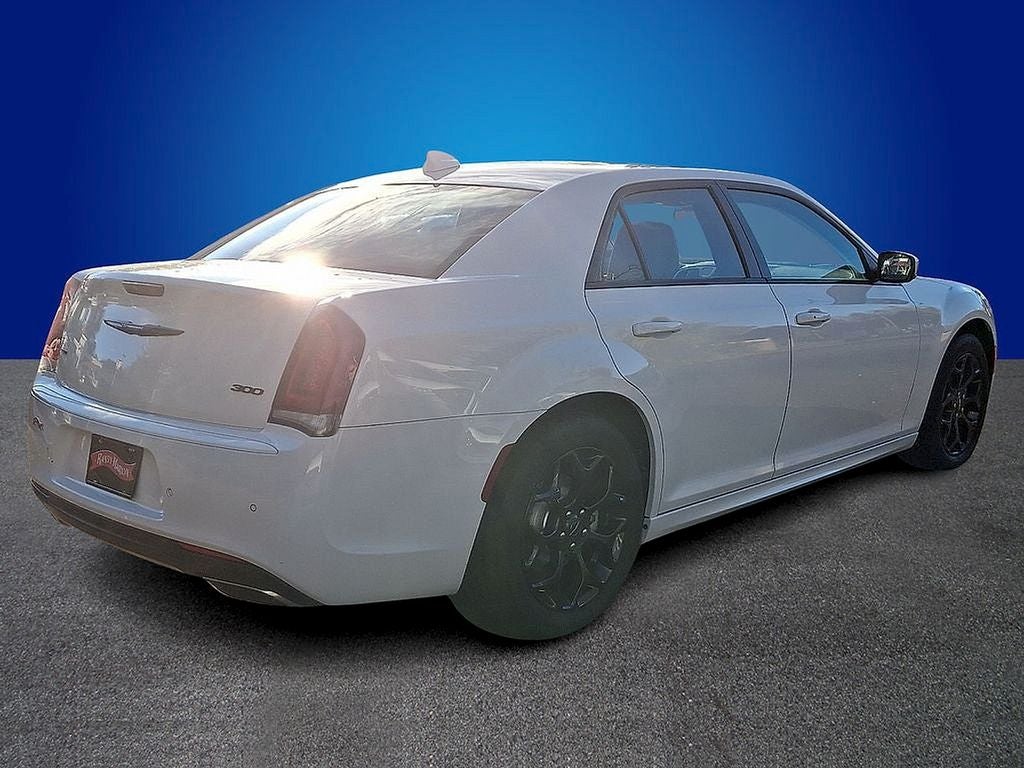 2023 Chrysler 300 Touring