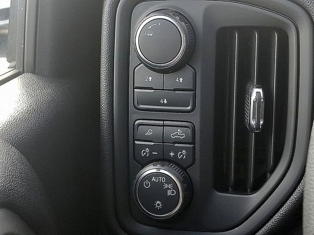 2025 Chevrolet Silverado 2500HD Custom