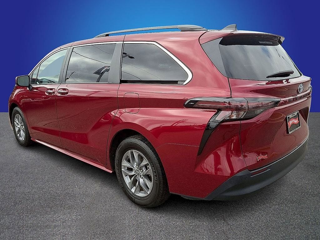 2023 Toyota Sienna XLE 7 Passenger
