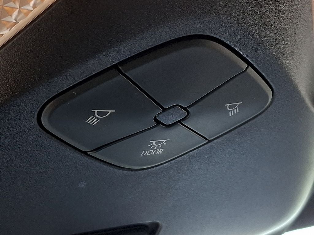 2022 Toyota C-HR XLE