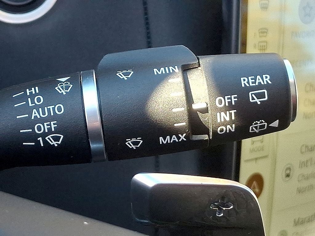 2025 Land Rover Range Rover Velar Dynamic SE