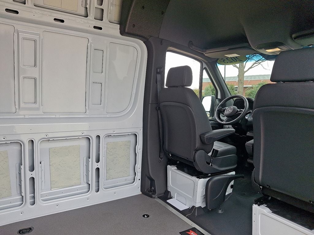 2025 Mercedes-Benz Sprinter 2500 Cargo 170 WB High Roof