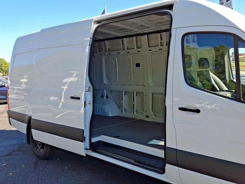2025 Mercedes-Benz Sprinter 2500 High Roof