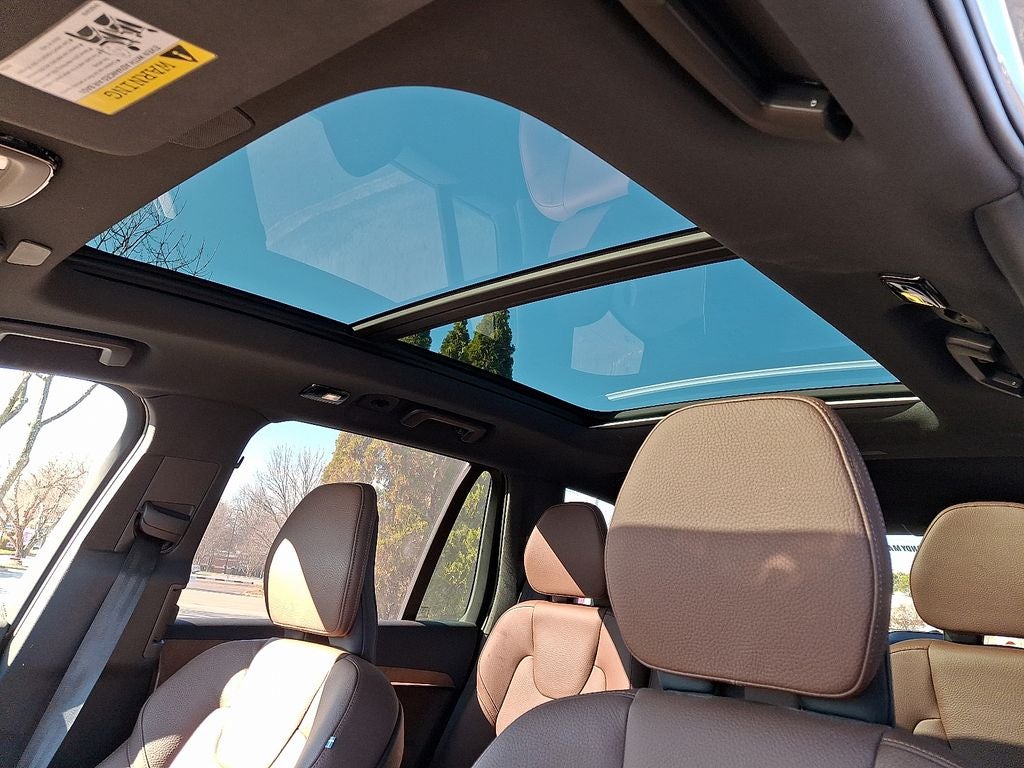 2025 Volvo XC90 B5 Plus