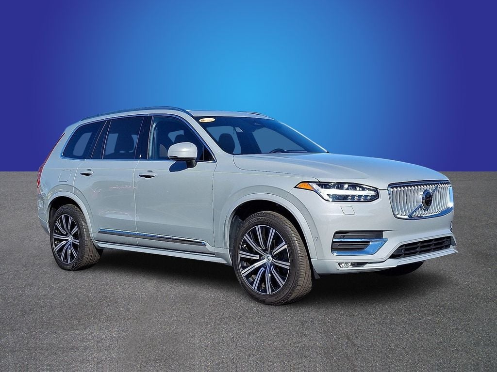 2025 Volvo XC90 B5 Plus