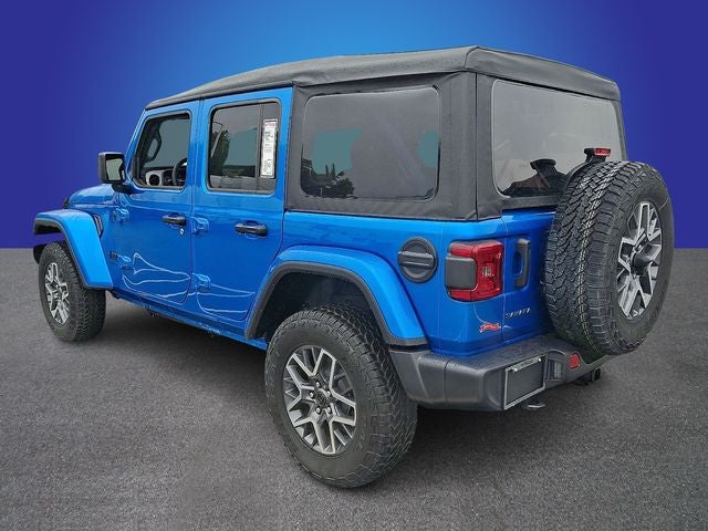 2025 Jeep Wrangler 4-Door Sahara 4x4