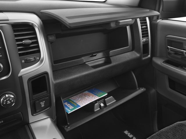 2017 RAM 3500 SLT Crew Cab 4x4 6'4' Box