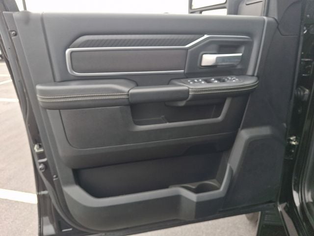 2025 RAM 3500 Big Horn Crew Cab 4x4 8' Box