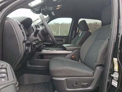 2025 RAM 3500 Big Horn Crew Cab 4x4 8' Box