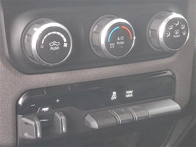 2020 RAM 2500 Tradesman Crew Cab 4X4 6'4' Box