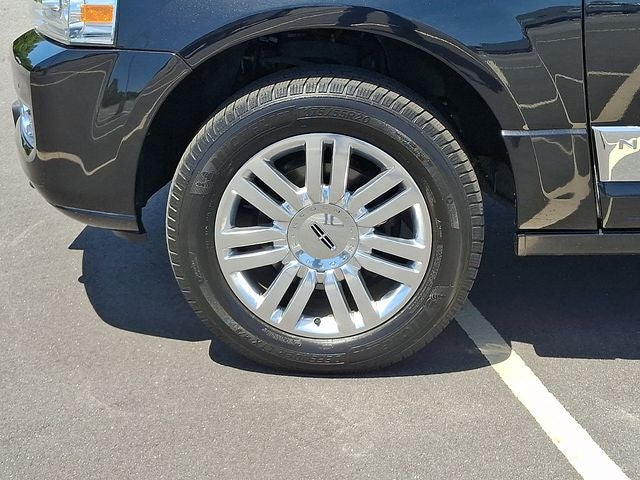 2013 Lincoln Navigator Base